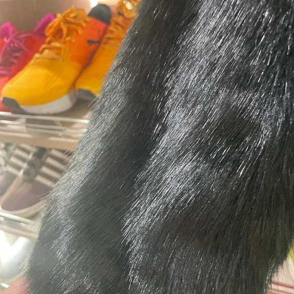 Faux fur jacket - Picture 2 of 5